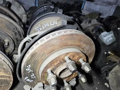 Mitsubishi L200 2008-2014 CR sağ taşıyıcı