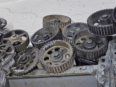 Nissan Vanette çıkma eksantrik mili