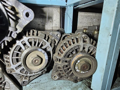Mitsubishi Carisma 1.8 çıkma Şarj Dinamosu